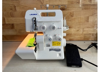 Vắt sổ gia đình Juki MO-655