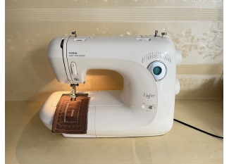 máy may gia đình Brother Ligere