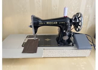 máy may cổ điển Riccar