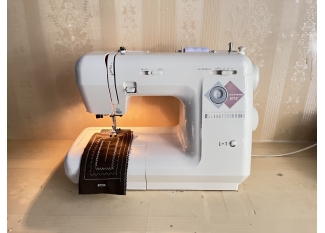 máy may gia đình Janome 5710