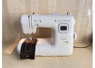 máy may gia đình Janome Eluge 4300