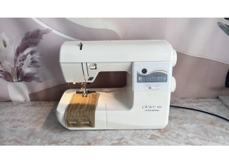 máy may gia đình Janome Plaire 810