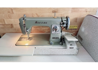 máy may cổ điển Riccar