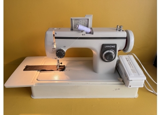 máy may cổ điển Janome 367