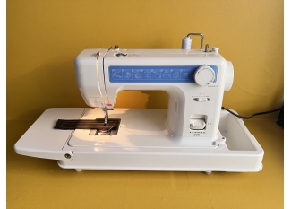 máy may gia đình Janome 390