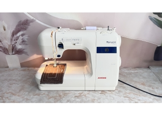 máy may gia đình Janome Monaze E4000