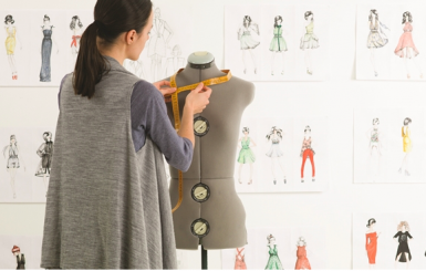 Trở thành nhà thiết kế thời trang.Tại sao không nếu bạn có đam mê?